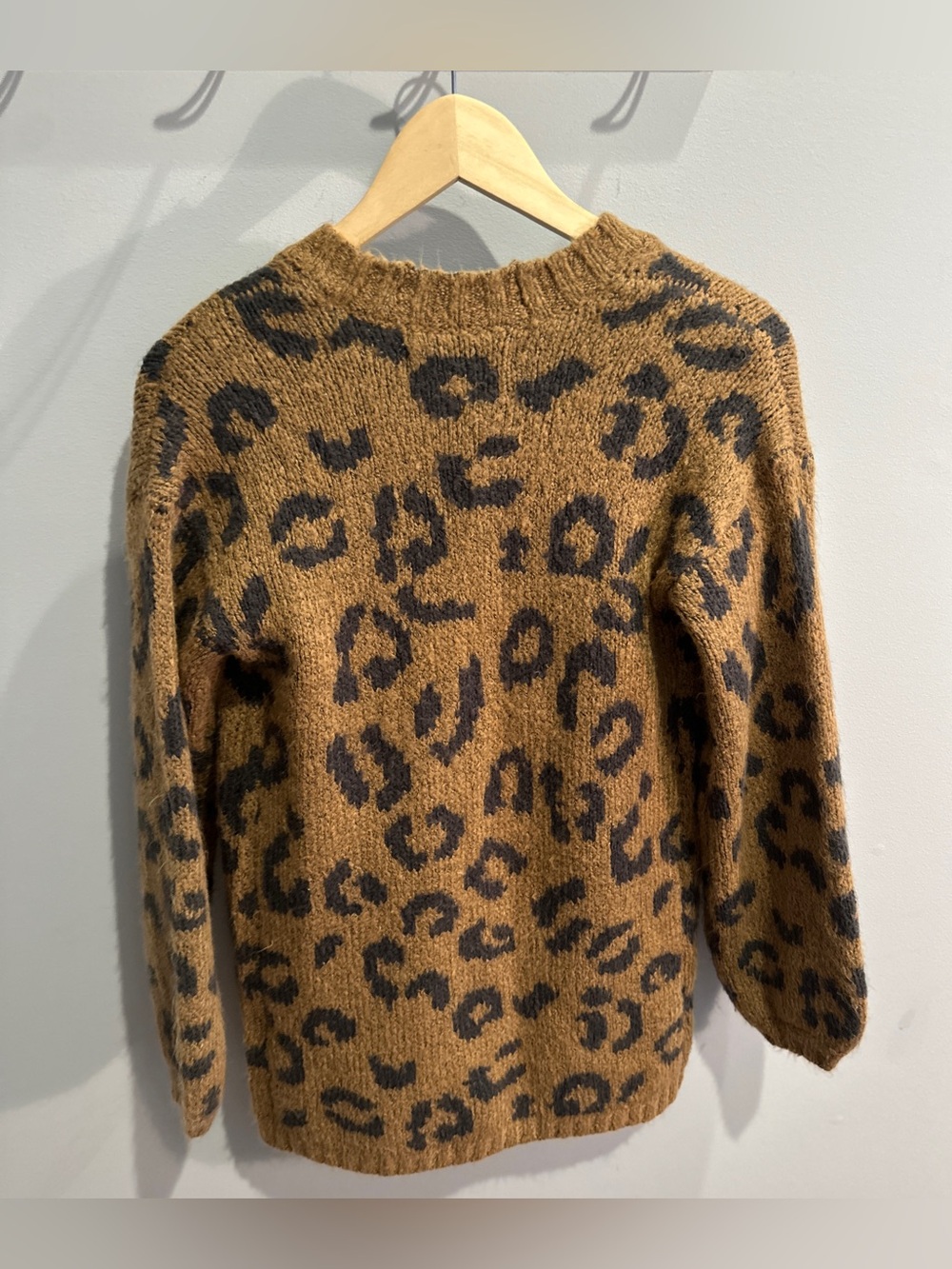 Abercrombie & Fitch Leopard Print Open-Front Women's Cardigan - Camel/Black - Picture 2 of 6